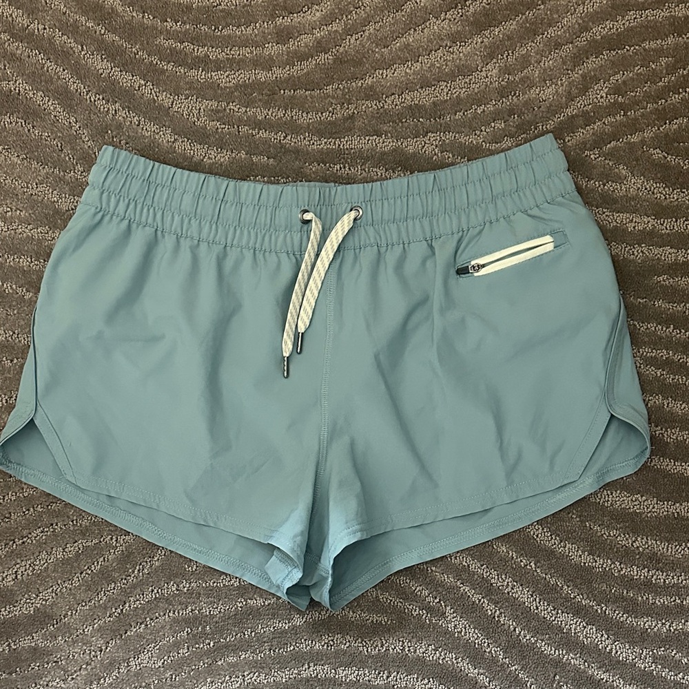 Vuori Women's Teal Athletic Shorts with Zipper Pocket